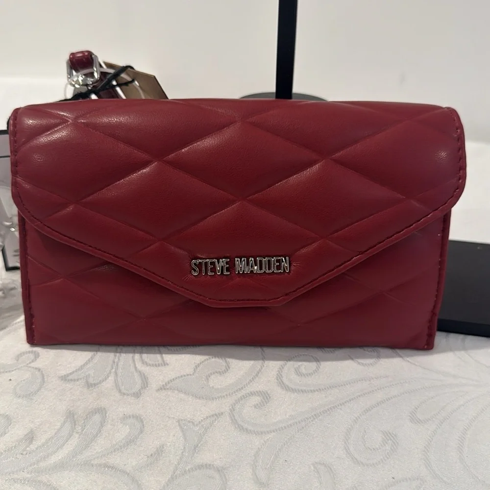 Steve Madden Wallet On a Chain.